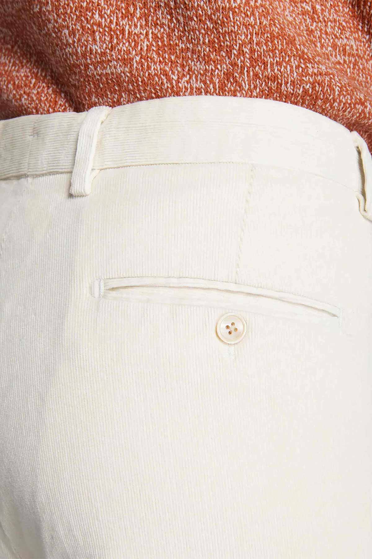 #color_Off White