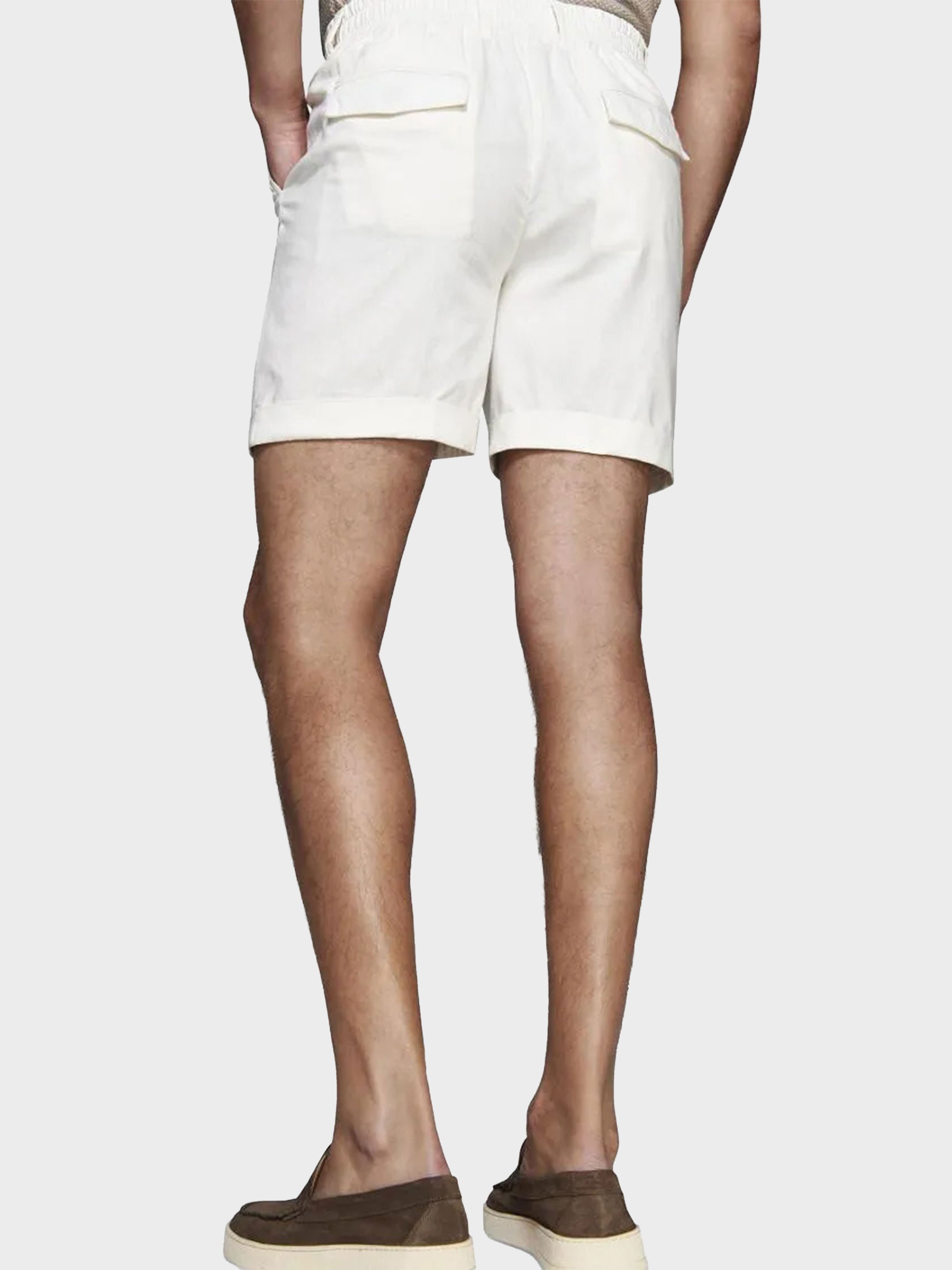 #color_Off White