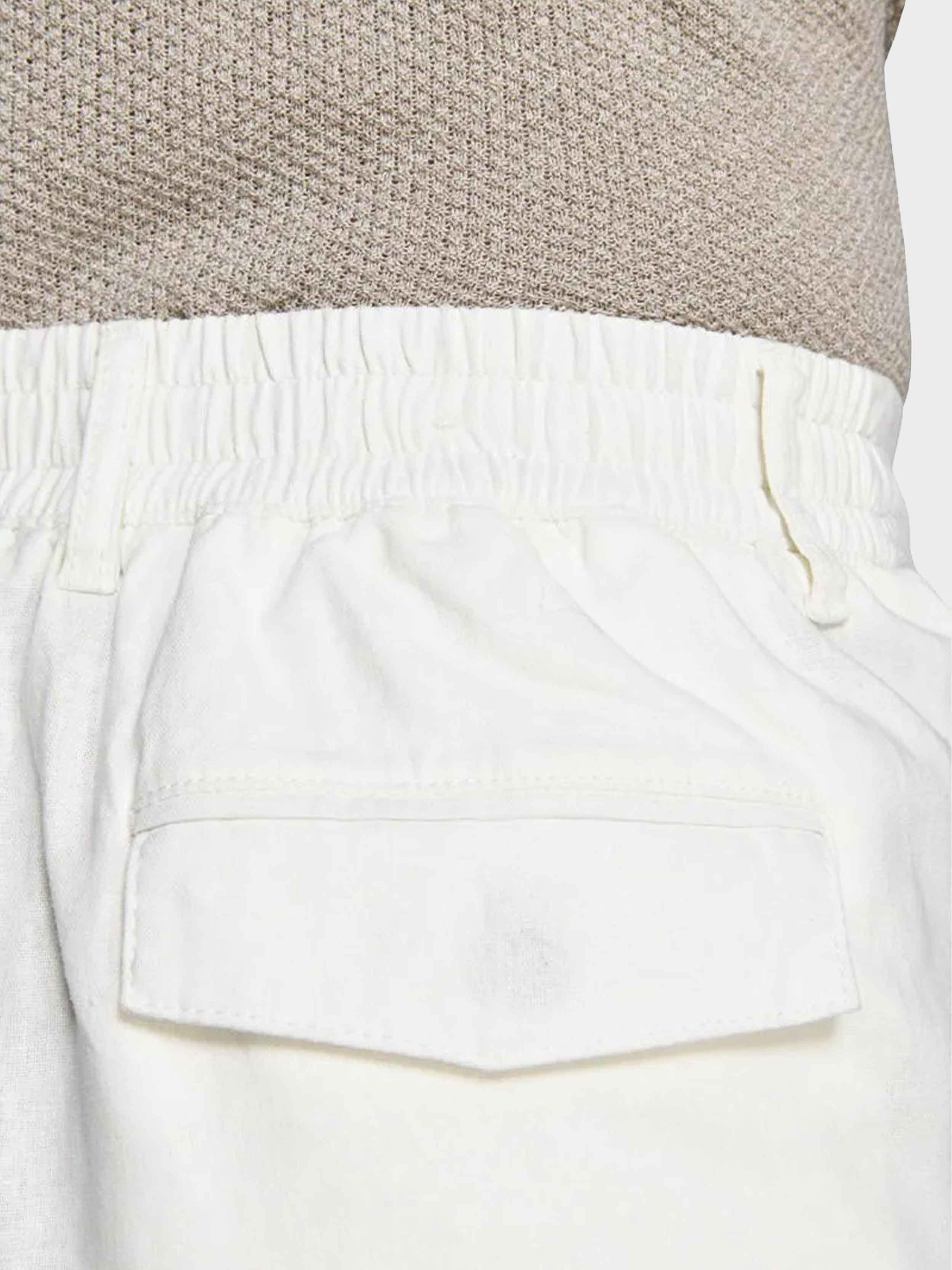 #color_Off White