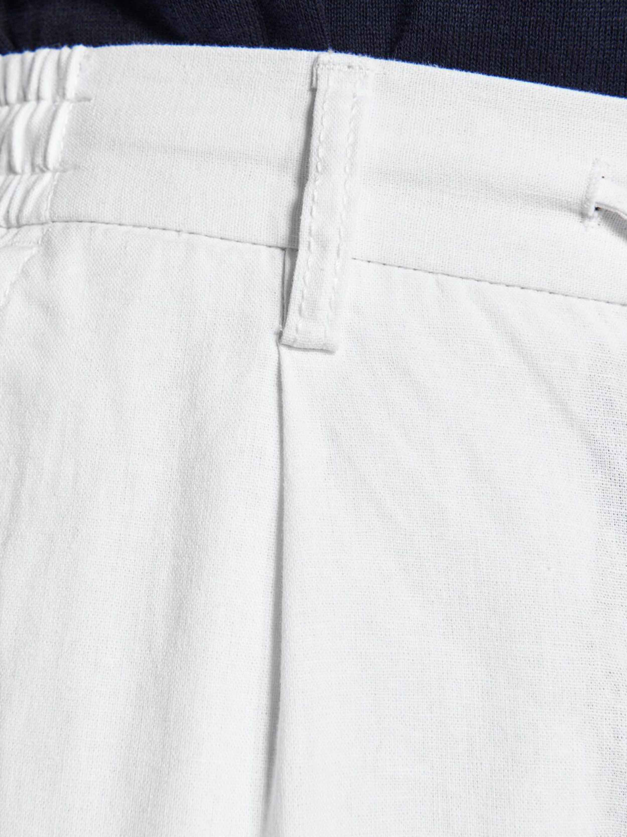 #color_White