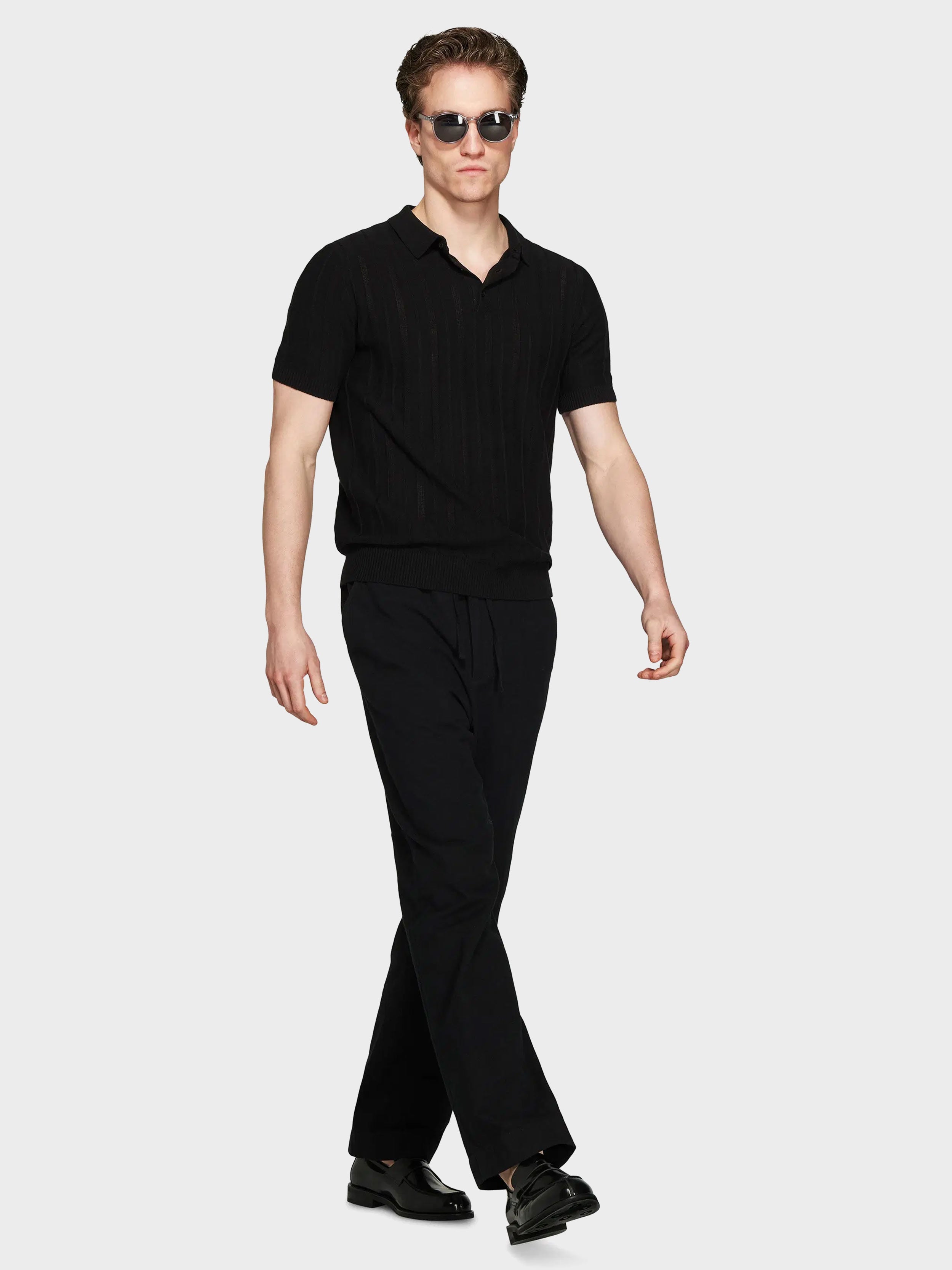 #color_Black