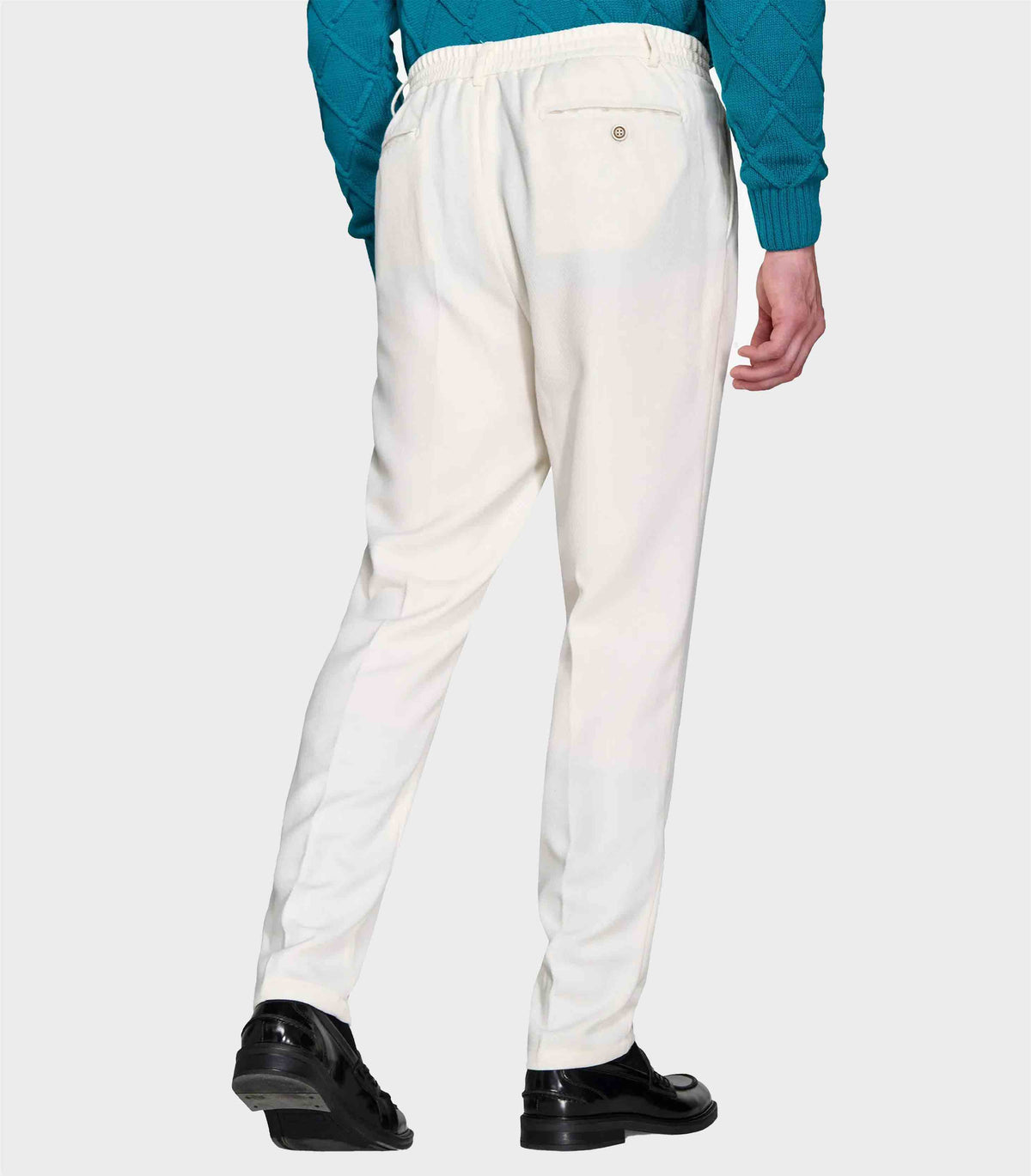 #color_Off White