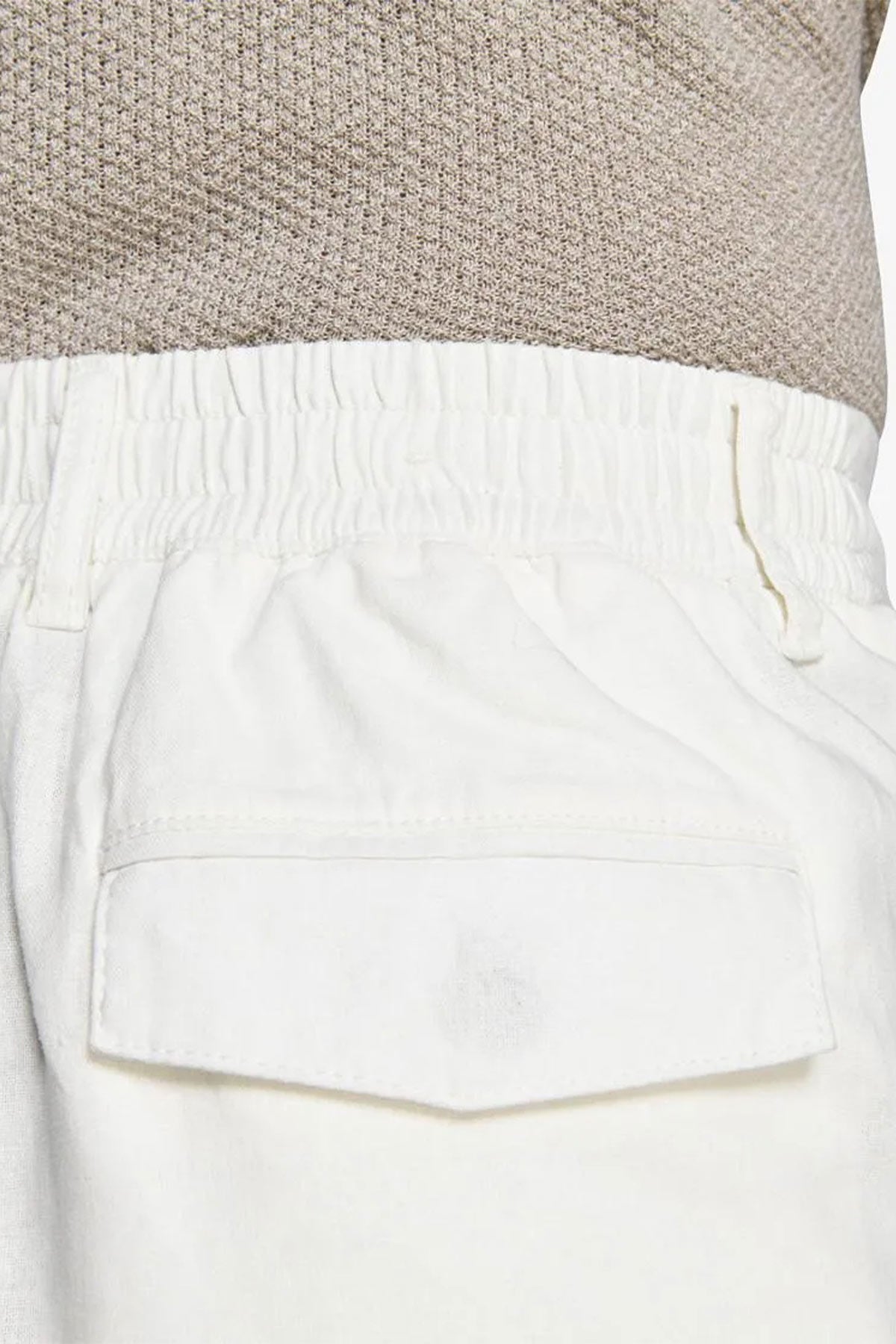 #color_Off White