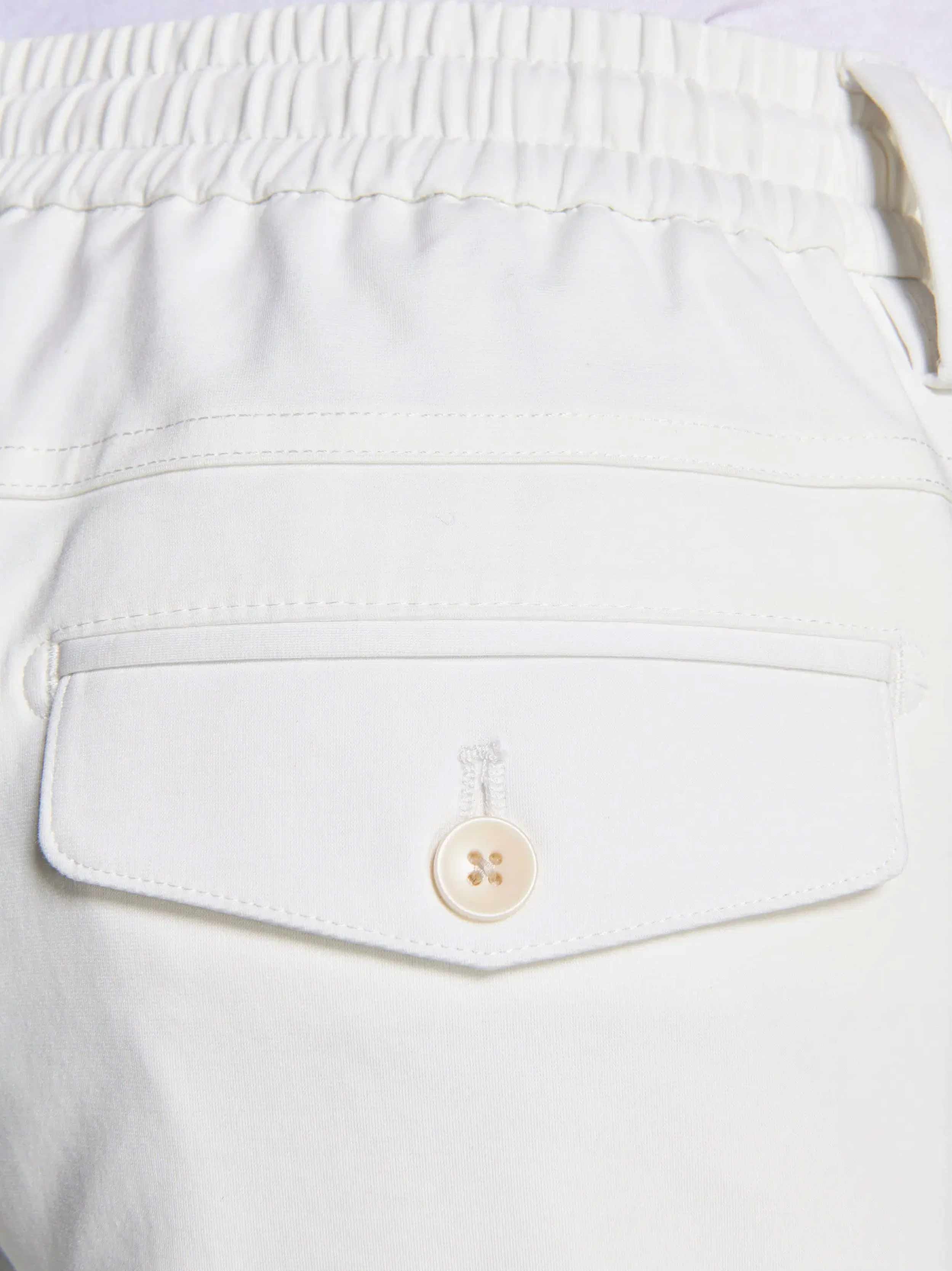 #color_Off White