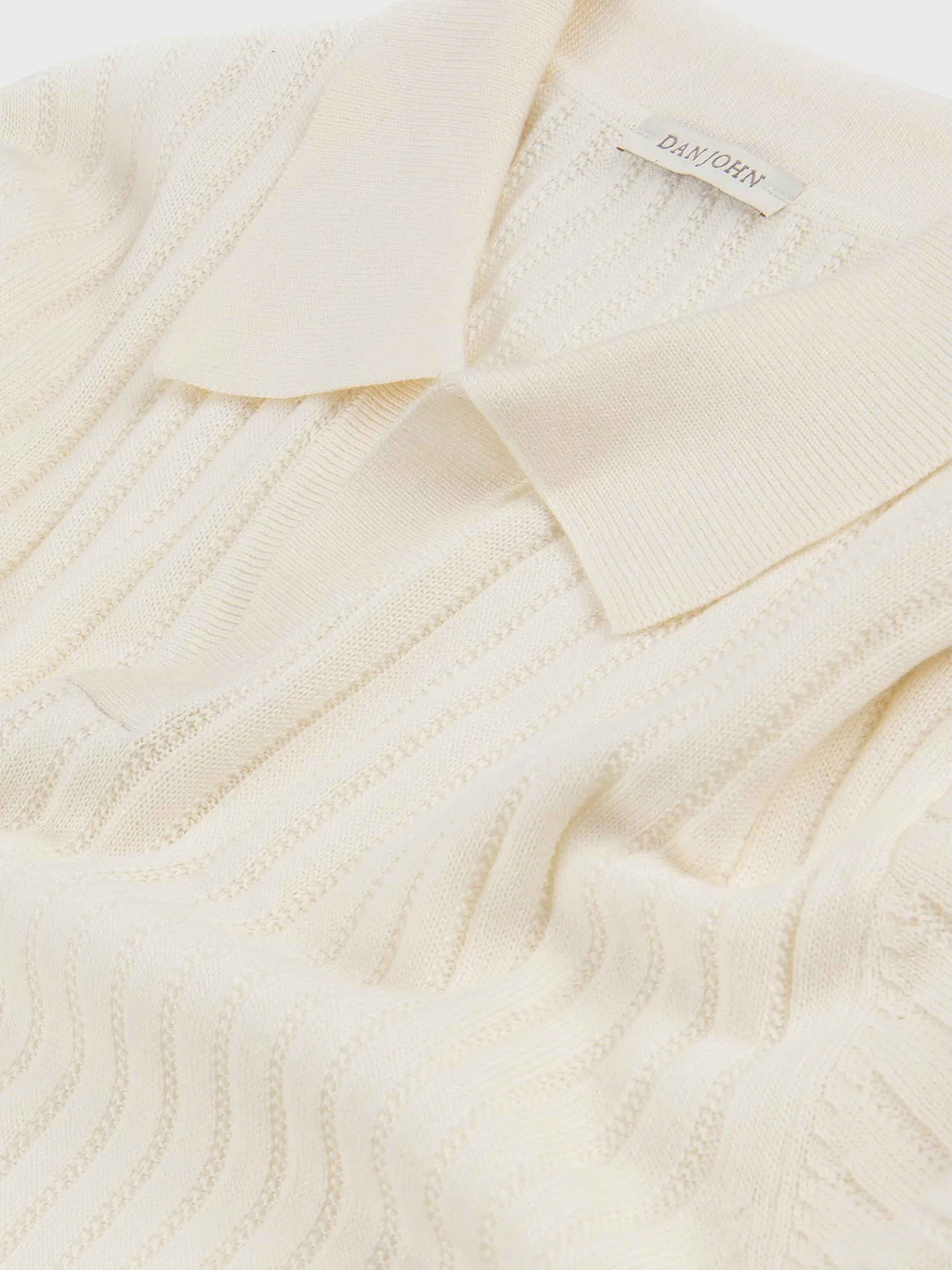 #color_Off White