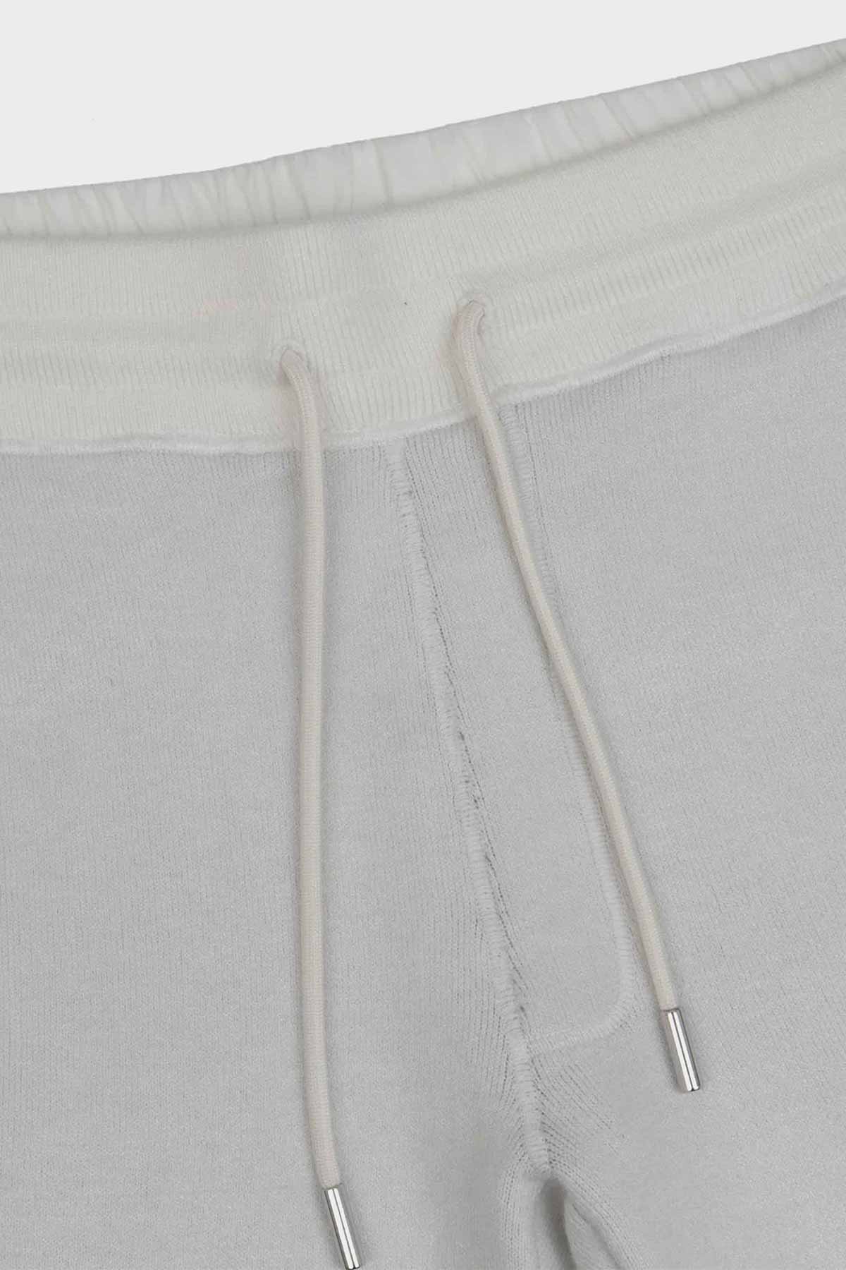 #color_Off White