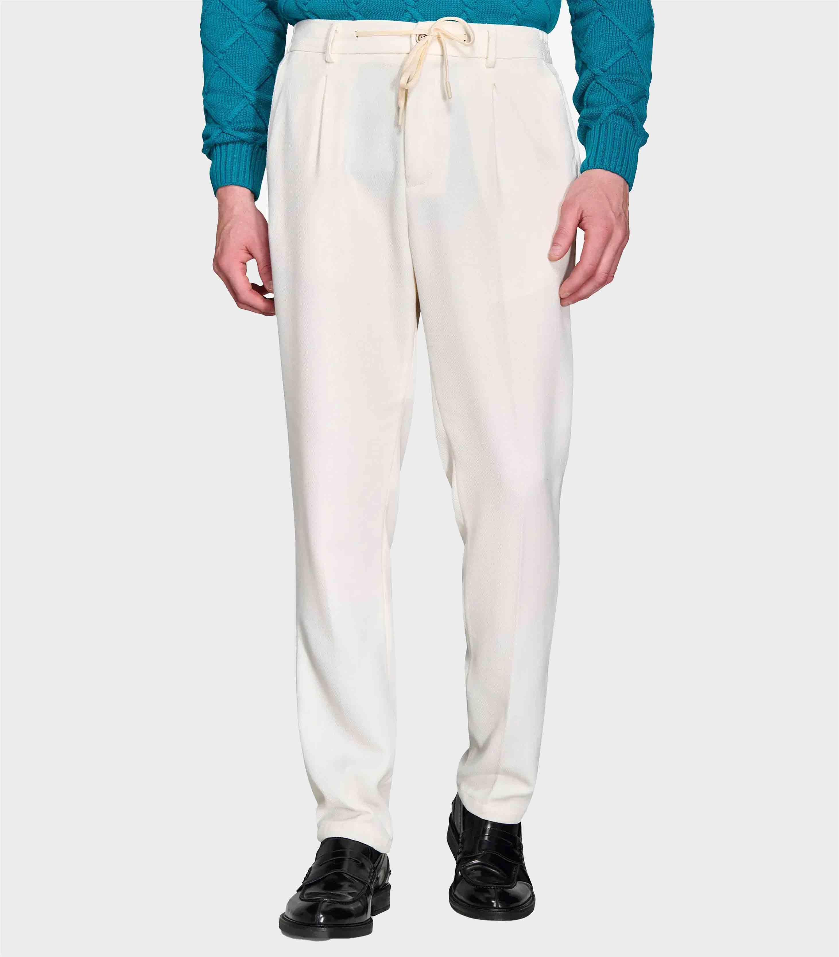 #color_Off White