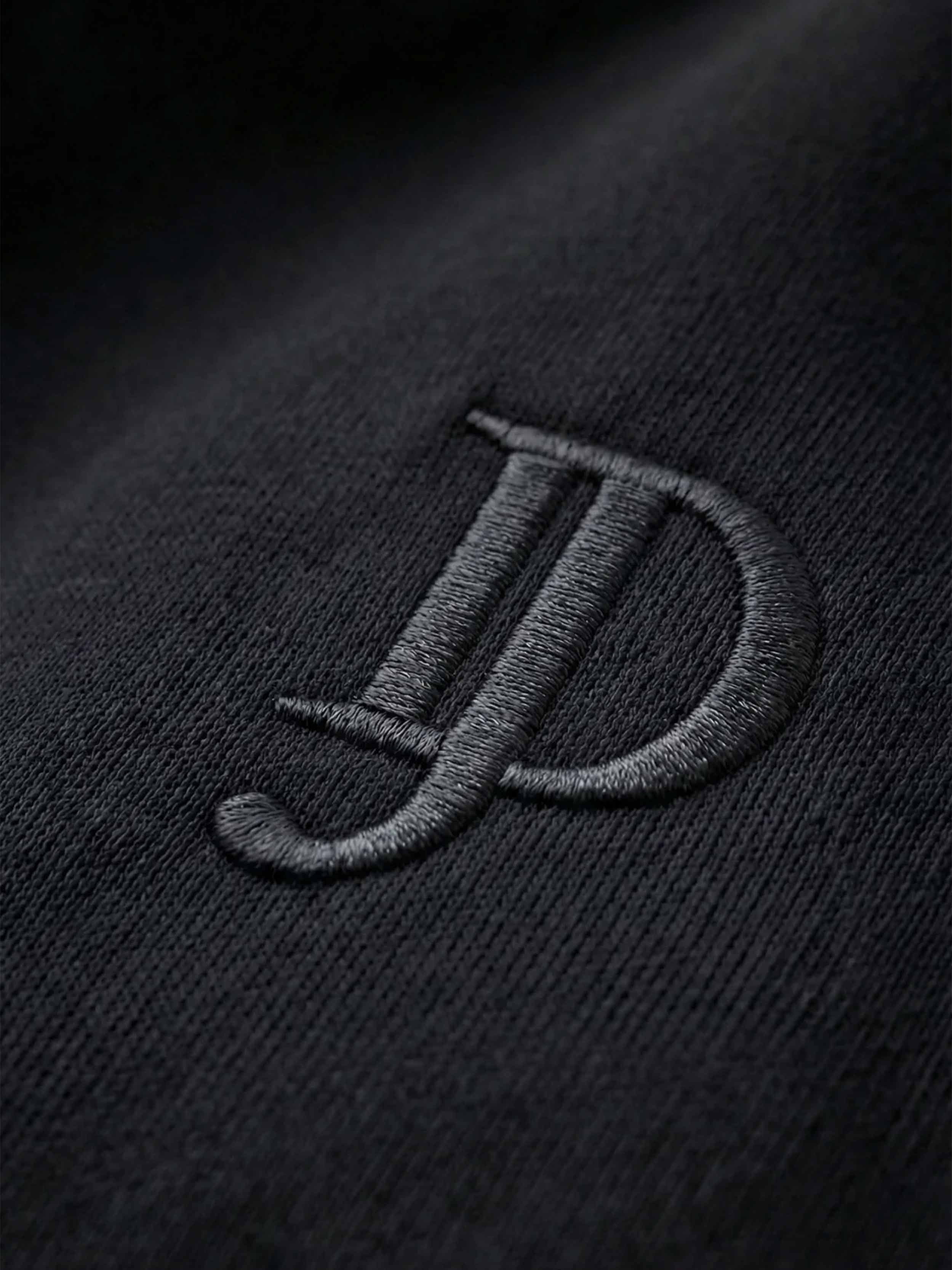 #color_Black