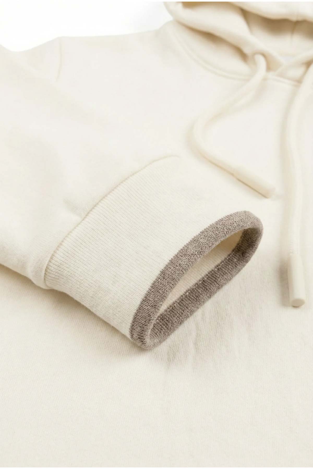 #color_Off White