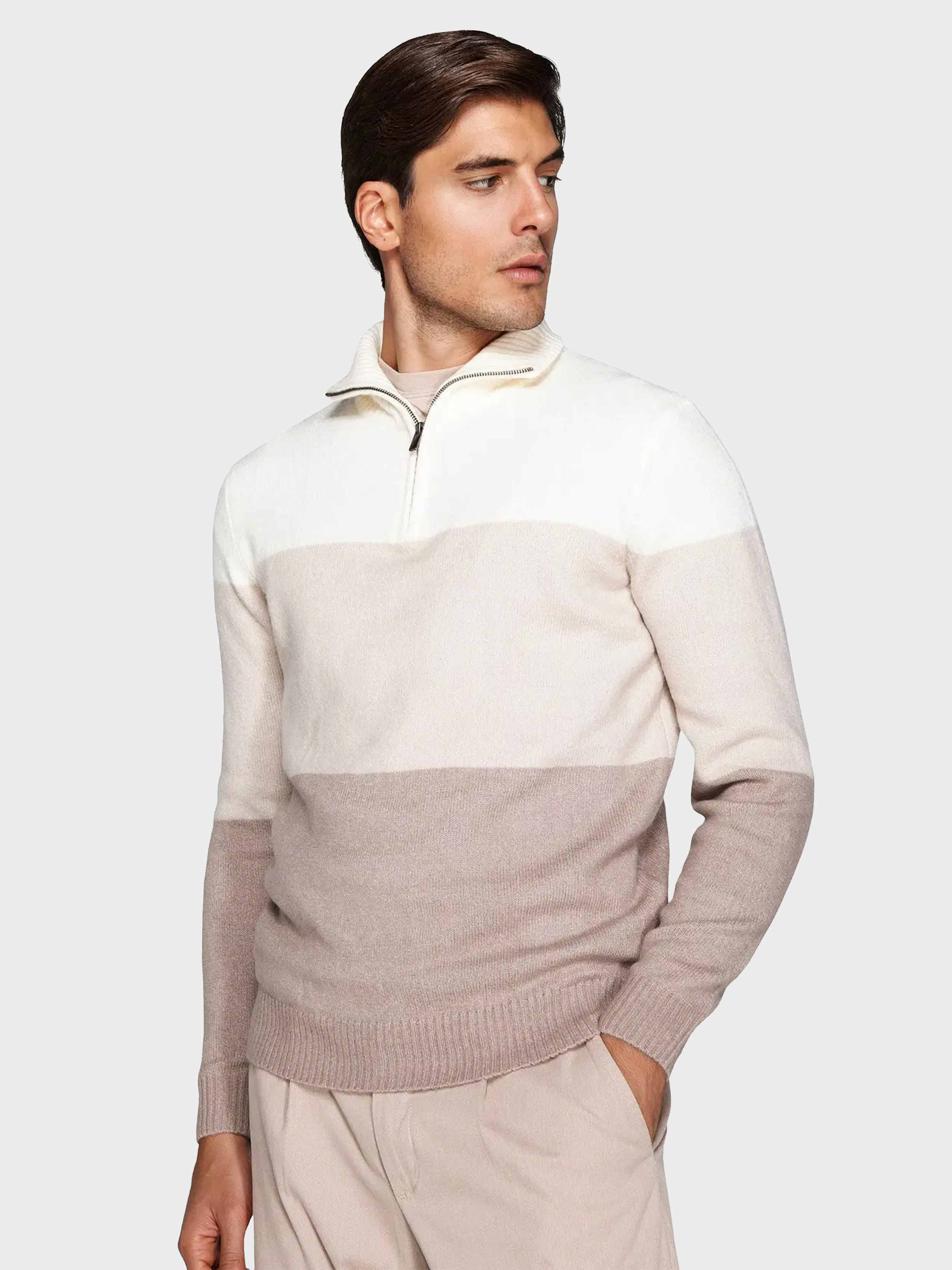 #color_Off White