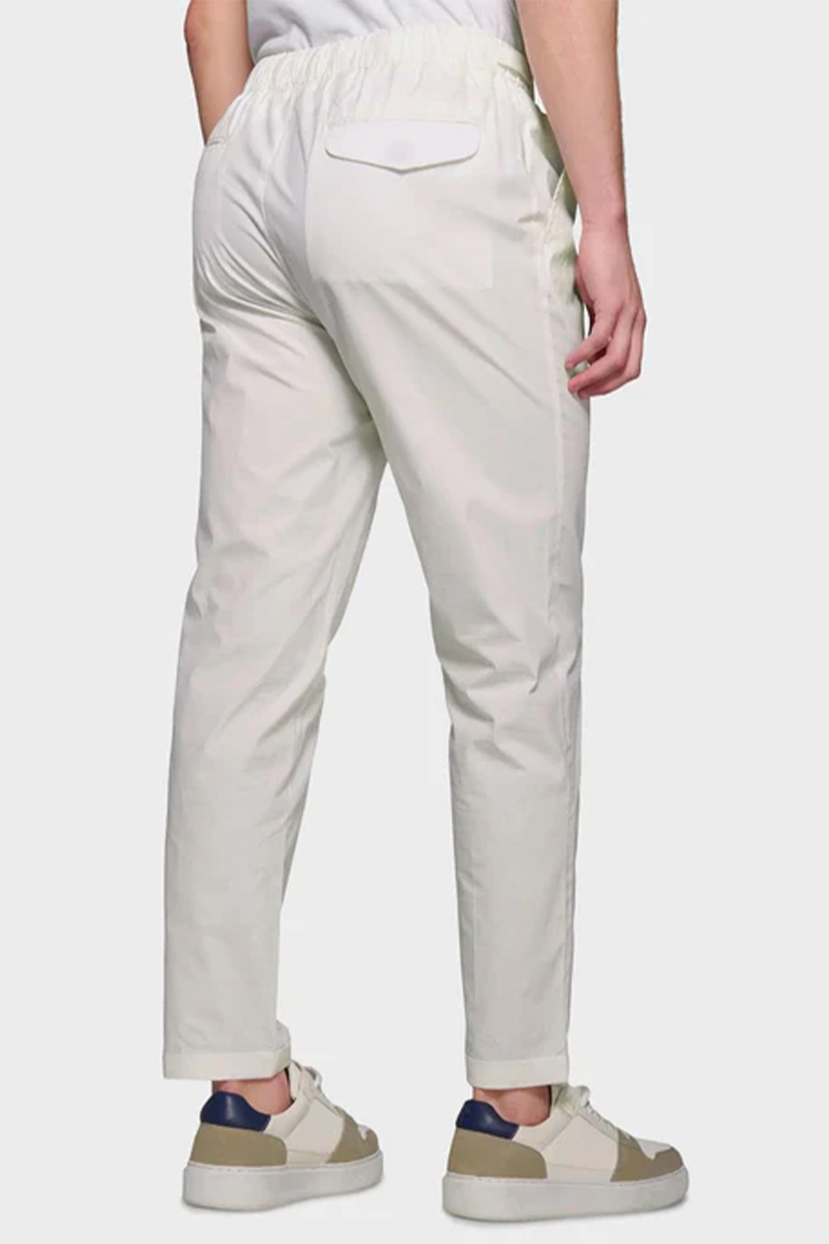 #color_Off White