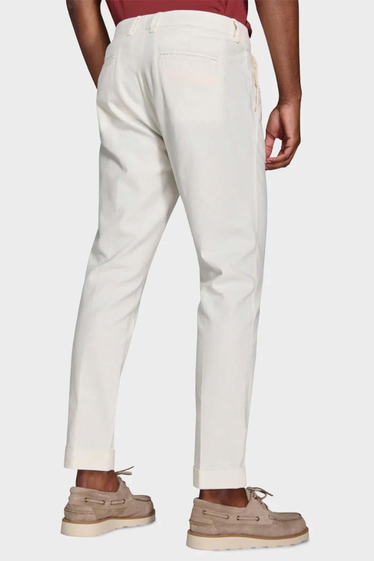 #color_Off White