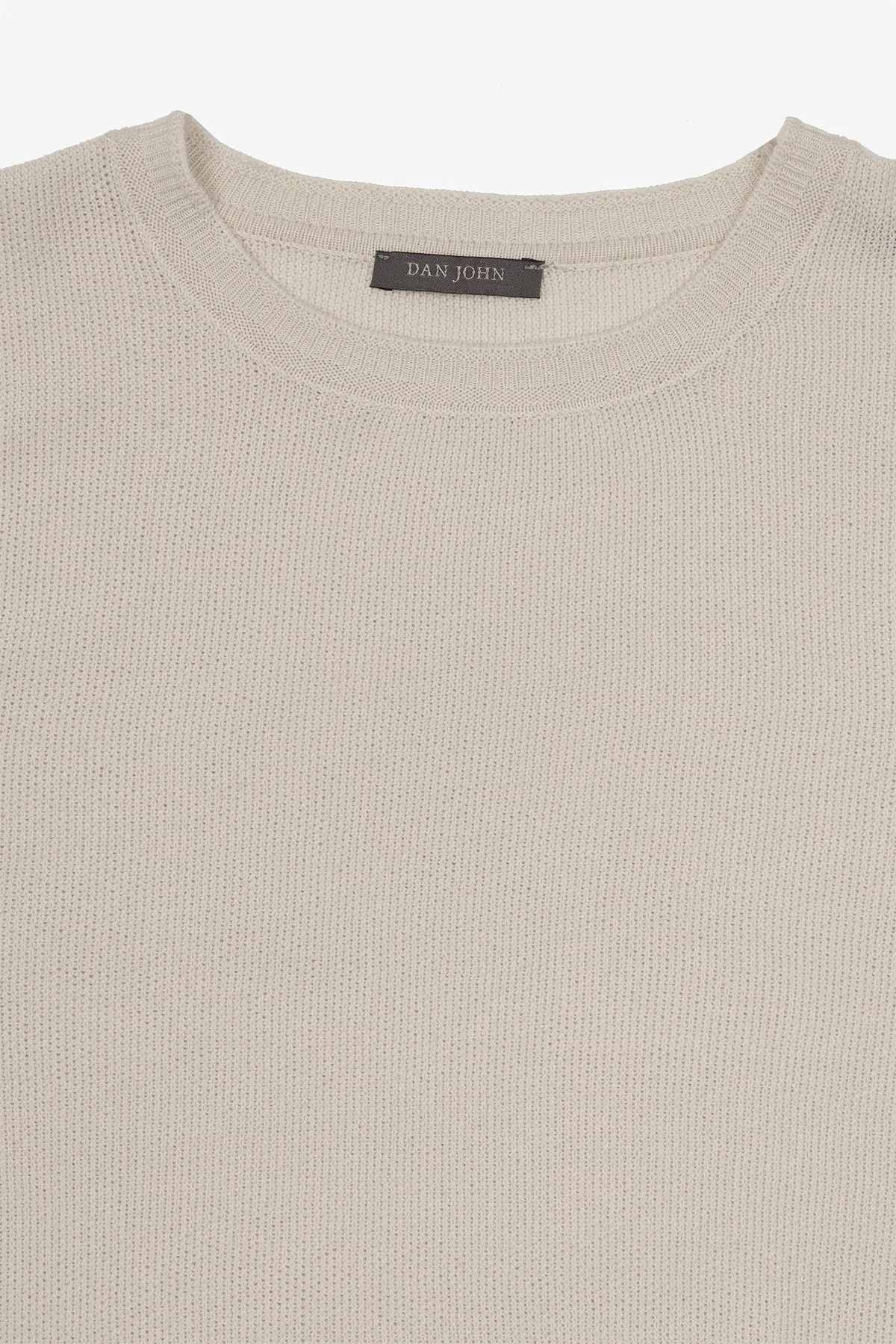 #color_Off White