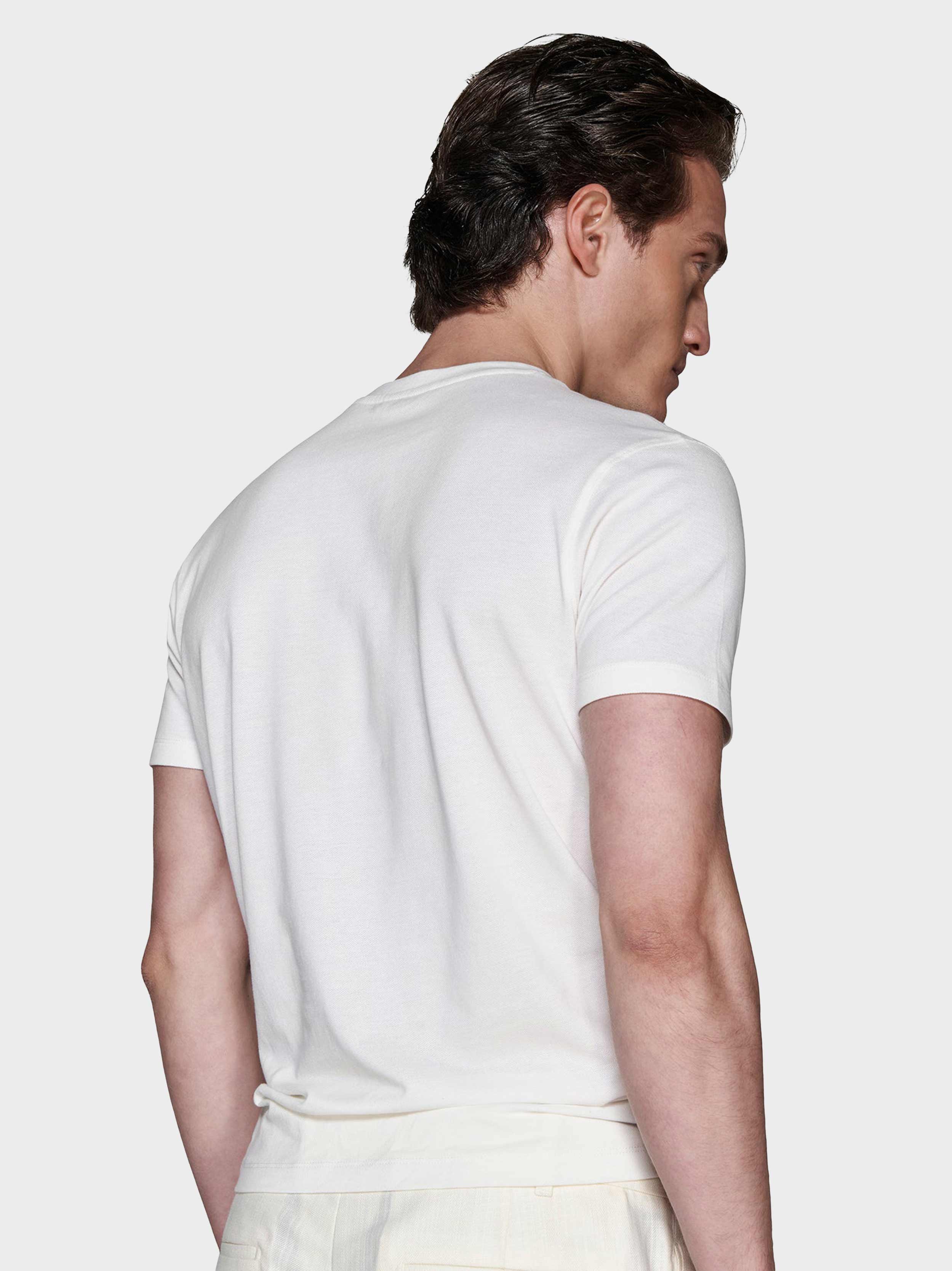 #color_Off White