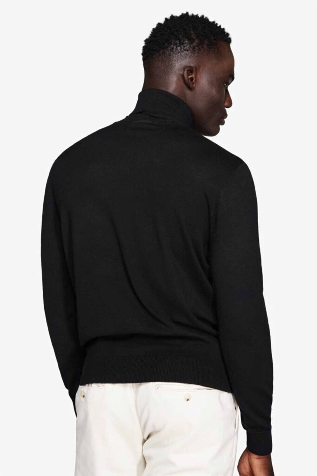 #color_Black